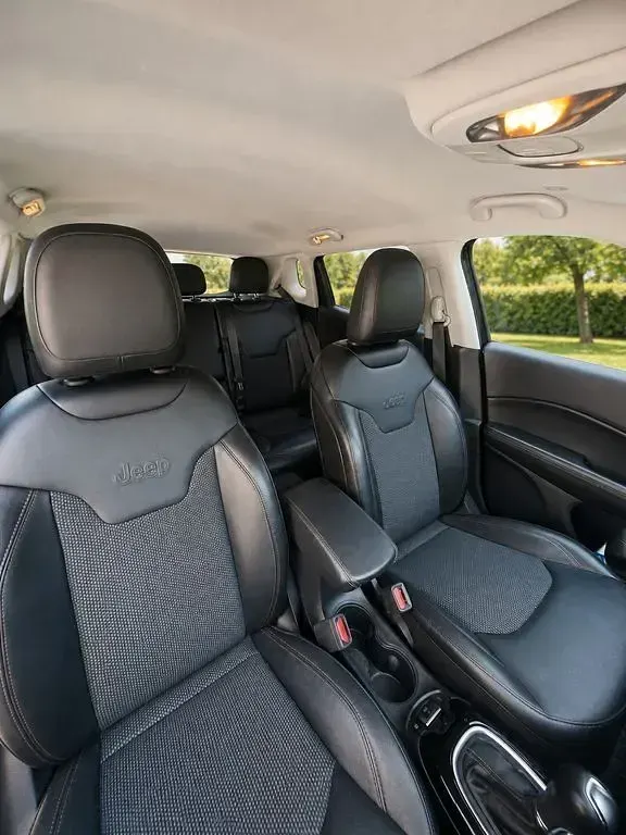 Gebraucht Jeep Compass Limited 170 PS (125 kW) 2020 Grau SUV
