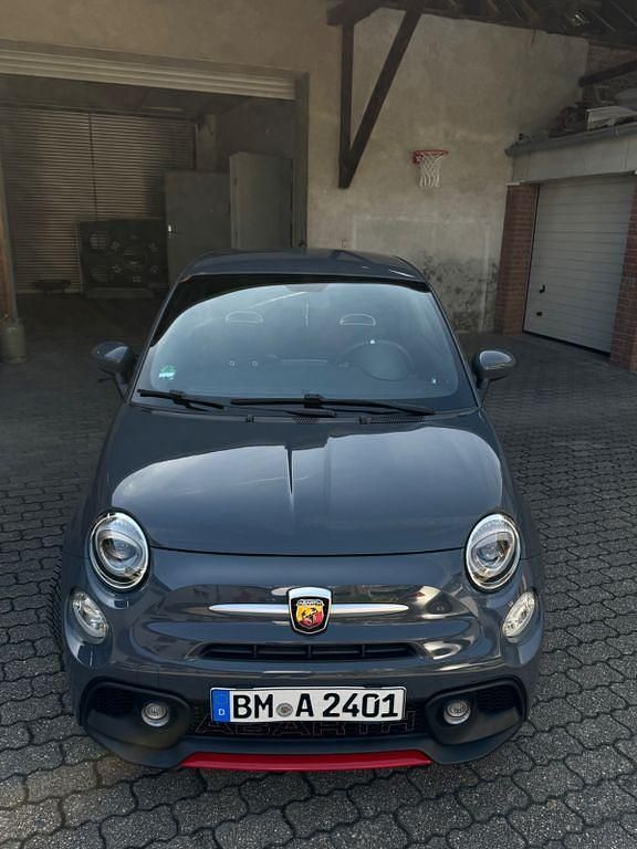 Grau Gebraucht 2016 Abarth 595 Kleinwagen | 12.950 € (Etwas zu teuer) - Bild 1/4