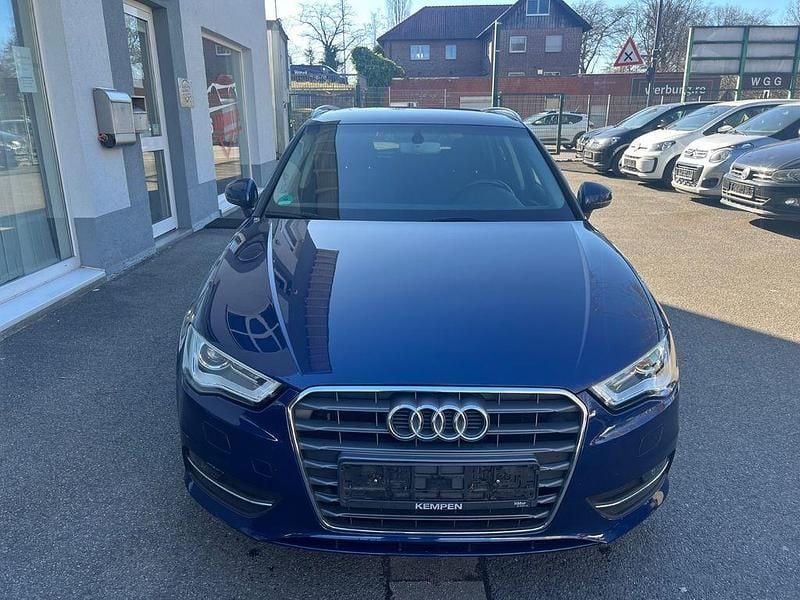 Gebraucht Audi A3 Attraction 125 PS (91 kW) 2016 Scubablau Limousine