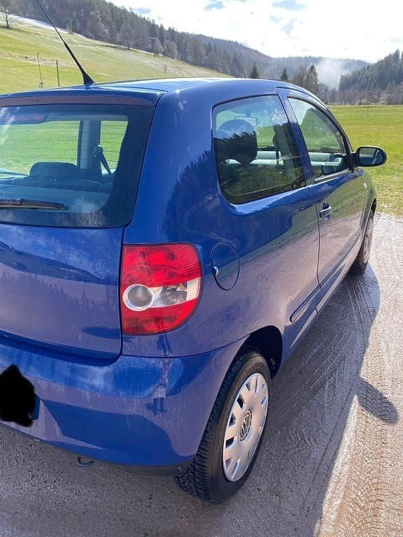 Gebraucht VW Fox 54 PS (39 kW) 2008 Blau Kleinwagen