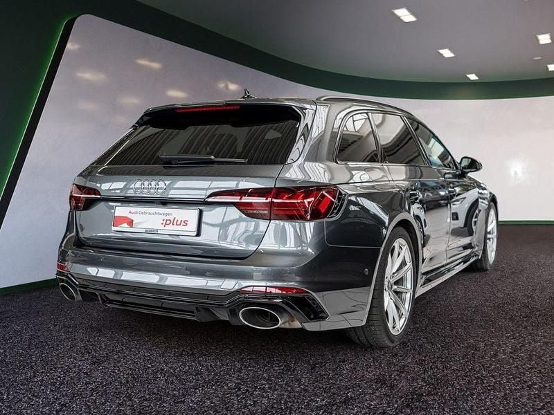 Gebraucht Audi RS4 Ambiente 450 PS (330 kW) 2024 Daytonagrau perleffekt Kombi