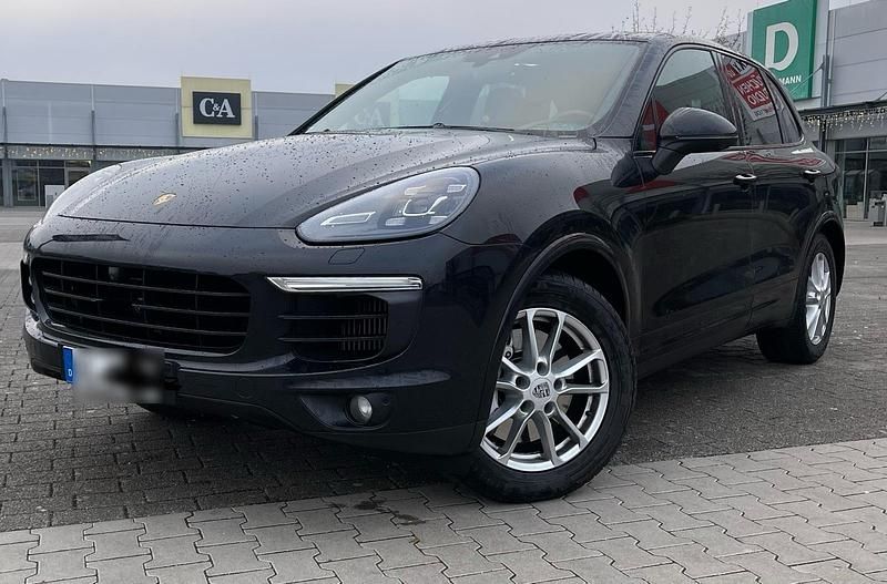 Schwarz Gebraucht 2017 Porsche Cayenne Platinum Edition SUV | 33.999 € (Guter Preis) - Bild 1/4
