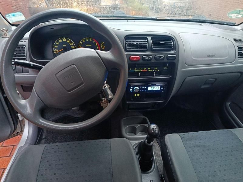 Gebraucht Suzuki Alto 65 PS (47 kW) 2005 Silber Kleinwagen