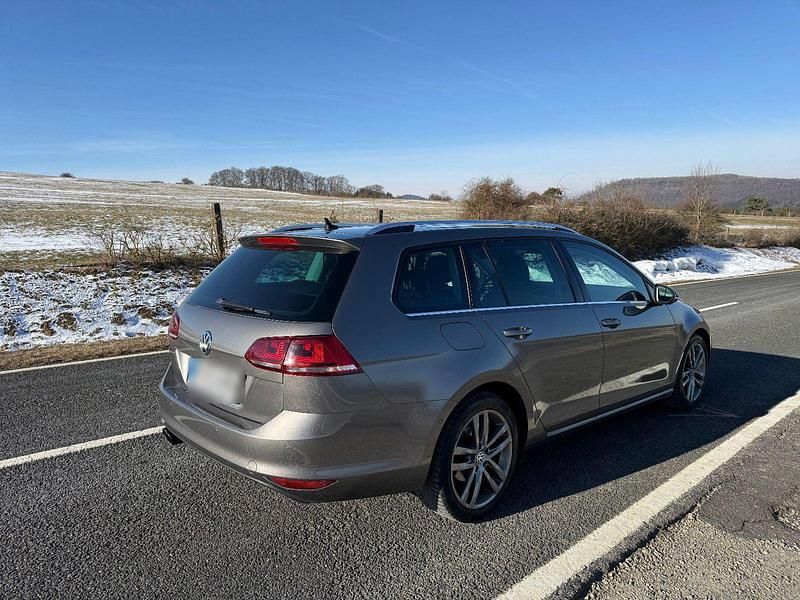 Gebraucht VW Golf VII Highline 150 PS (110 kW) 2014 Andere farben Limousine