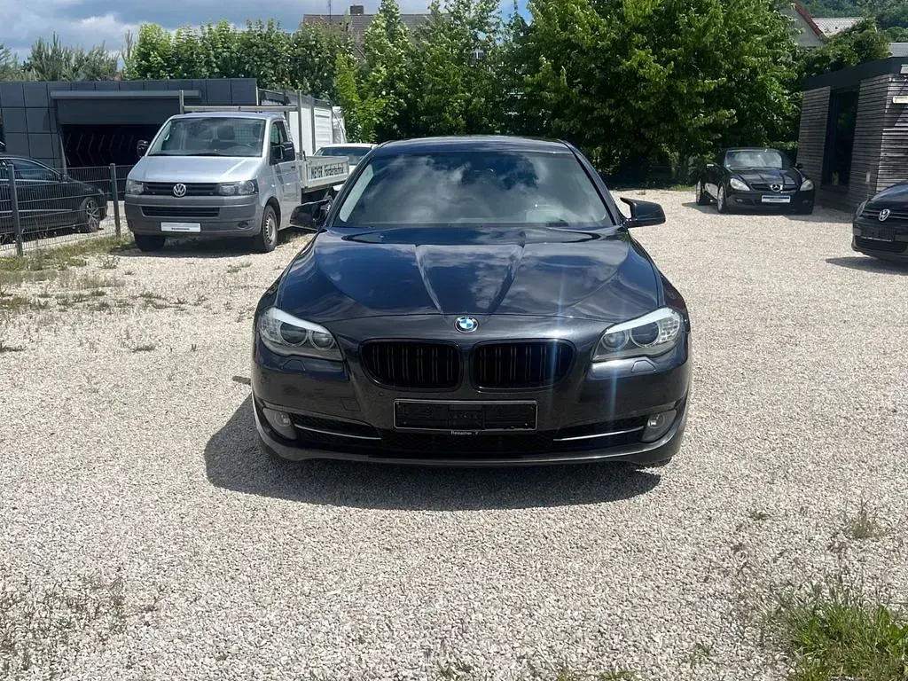 Gebraucht BMW 530 245 PS (180 kW) 2011 Grau Limousine