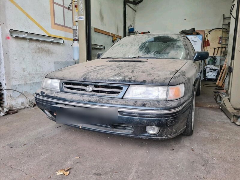 Grün Gebraucht 1993 Subaru Legacy Limousine | 7.500 € - Bild 1/4