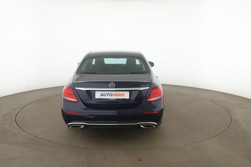 Gebraucht Mercedes E200 Avantgarde 184 PS (135 kW) 2018 Blau Limousine