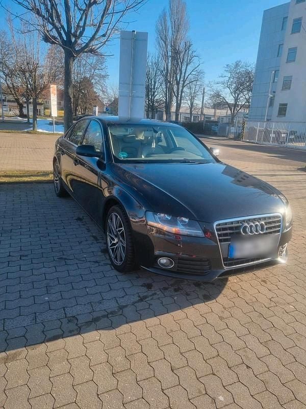 Schwarz Gebraucht 2011 Audi A4 Limousine | 4.440 € - Bild 1/4