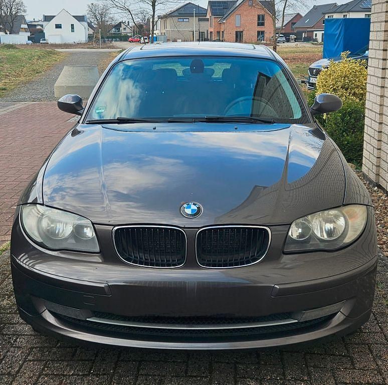 Gebraucht BMW 118 143 PS (105 kW) 2009 Braun Kleinwagen