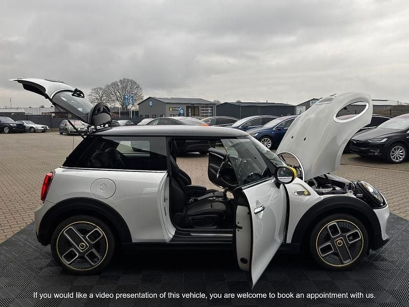 Gebraucht Mini Cooper SE 135 kW (184 PS) 2021 Silber Kleinwagen