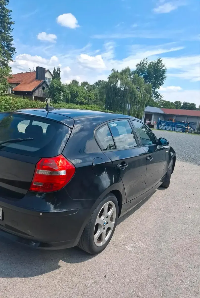 Gebraucht BMW 116 116 PS (85 kW) 2007 Schwarz Kleinwagen