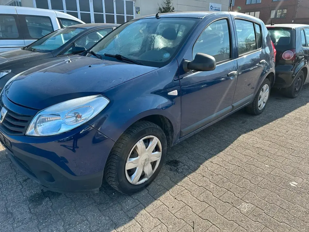 Gebraucht Dacia Sandero 75 PS (55 kW) 2009 Blau Limousine