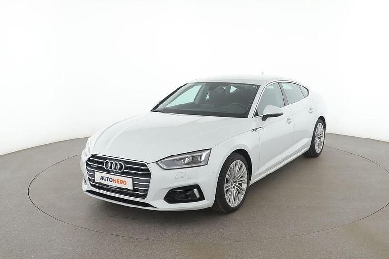 Weiß Gebraucht 2018 Audi A5 Sportback Sport Kleinwagen | 27.440 € (Fairer Preis) - Bild 1/3