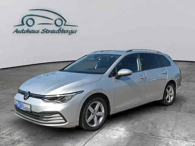 Gebraucht VW Golf VIII 150 PS (110 kW) 2021 Silber Kombi