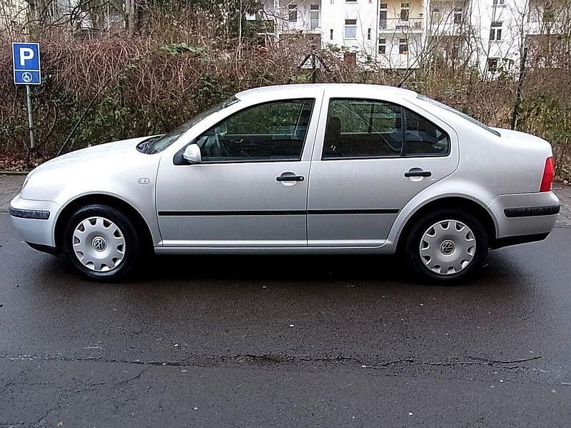 Gebraucht VW Bora 101 PS (74 kW) 2000 Silber Limousine