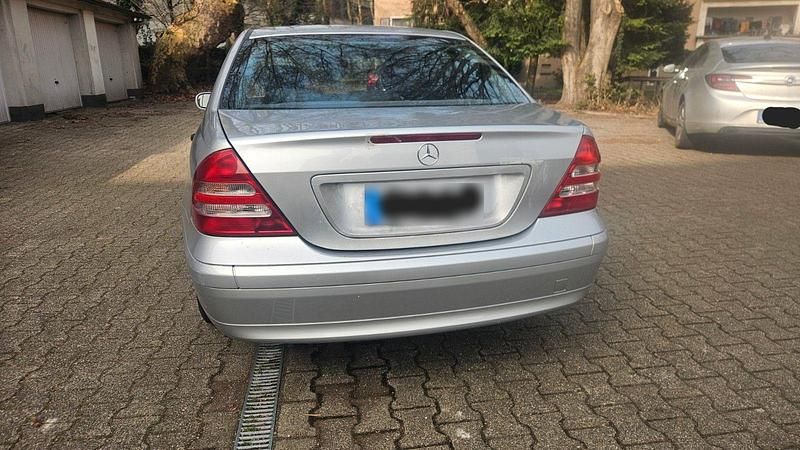 Second-hand Mercedes C200 Classic 163 CP (119 kW) 2001 Gri Berlinǎ