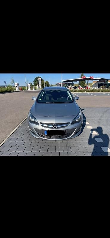 Gebraucht Opel Astra Sport 136 PS (100 kW) 2015 Silber Kombi