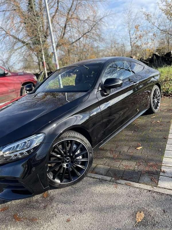 Schwarz Gebraucht 2018 Mercedes C43 AMG AMG Coupé | 45.000 € (Teuer) - Bild 1/4