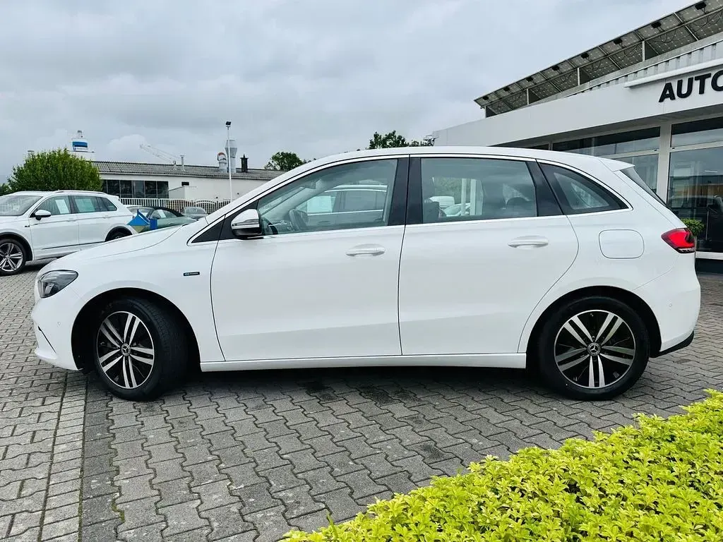 Gebraucht Mercedes B250 Progressive 160 PS (117 kW) 2021 Weiß Kleinwagen