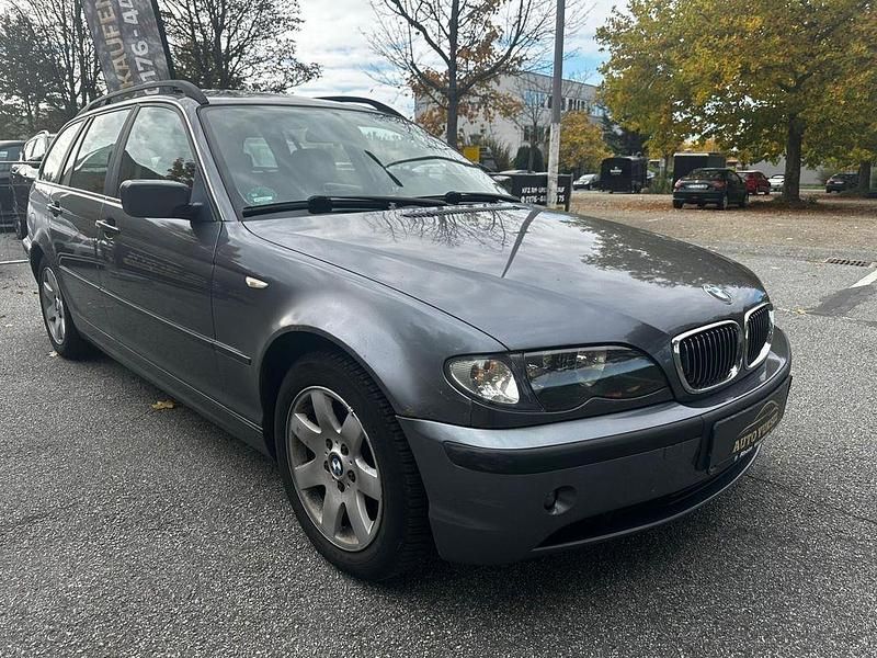 Grau Gebraucht 2002 BMW 320 Kombi | 1.990 € (Superpreis) - Bild 1/4