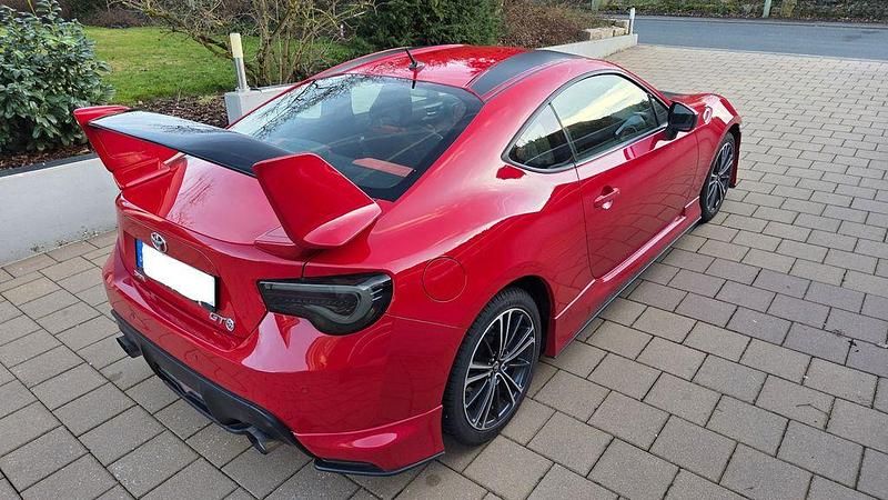 Gebraucht Toyota GT86 Aero 200 PS (147 kW) 2014 Rot Coupé