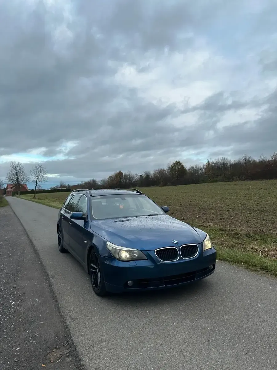 Second-hand BMW 530 218 CP (160 kW) 2004 Albastru Break