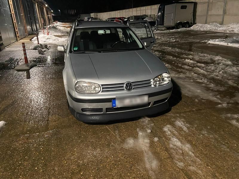 Silber Gebraucht 2005 VW Golf IV Kombi | 1.800 € (Fairer Preis) - Bild 1/4