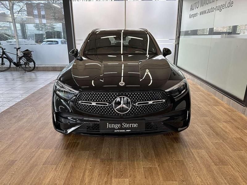 Gebraucht Mercedes GLC300 AMG 269 PS (197 kW) 2024 Schwarz SUV