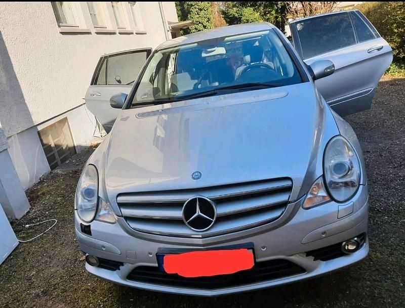 Silber Gebraucht 2008 Mercedes R320 Van / Kleinbus | 6.000 € (Fairer Preis) - Bild 1/4