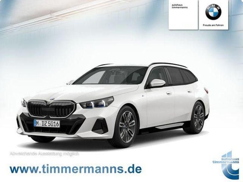 Gebraucht BMW 520 197 PS (144 kW) 2025 Mineralweiß (metallic) Kombi