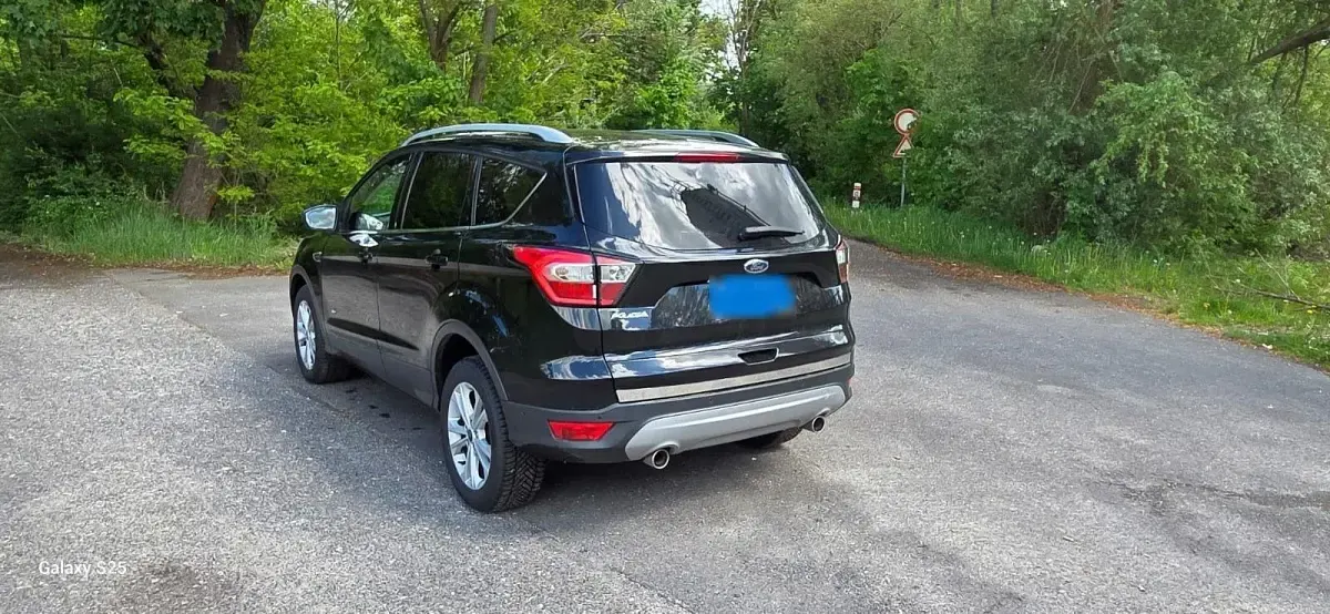 Gebraucht Ford Kuga Titanium 150 PS (110 kW) 2017 Schwarz SUV