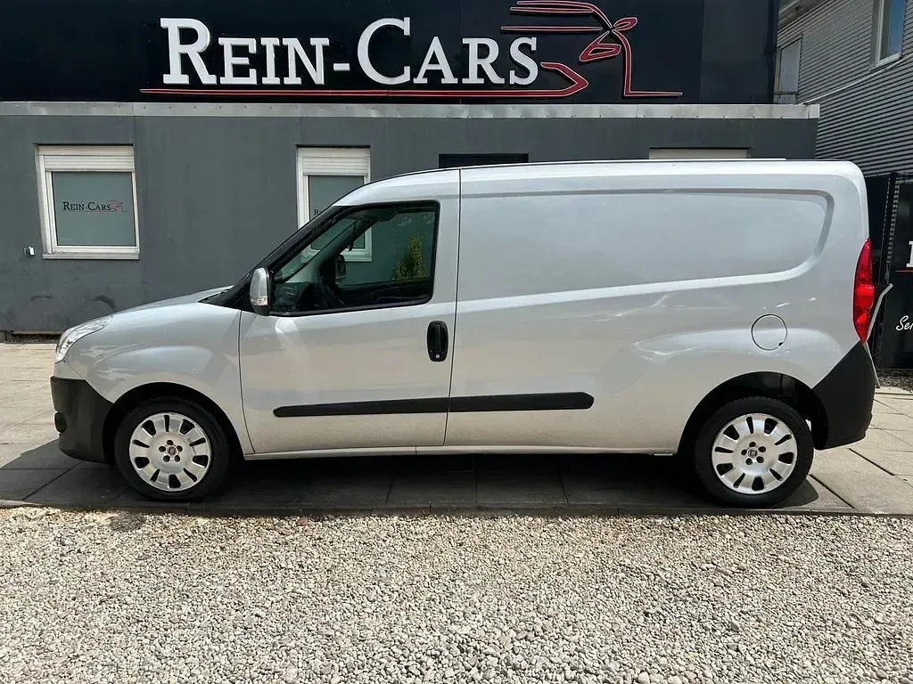 Gebraucht Fiat Doblò 90 PS (66 kW) 2014 Silber Van / Kleinbus