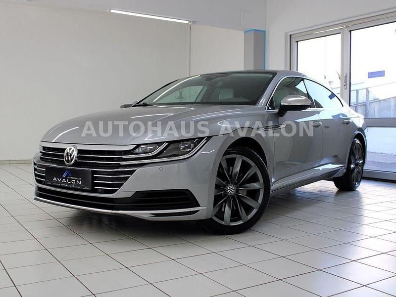 Pyritsilber metallic Gebraucht 2017 VW Arteon Limousine | 24.980 € (Fairer Preis) - Bild 1/4