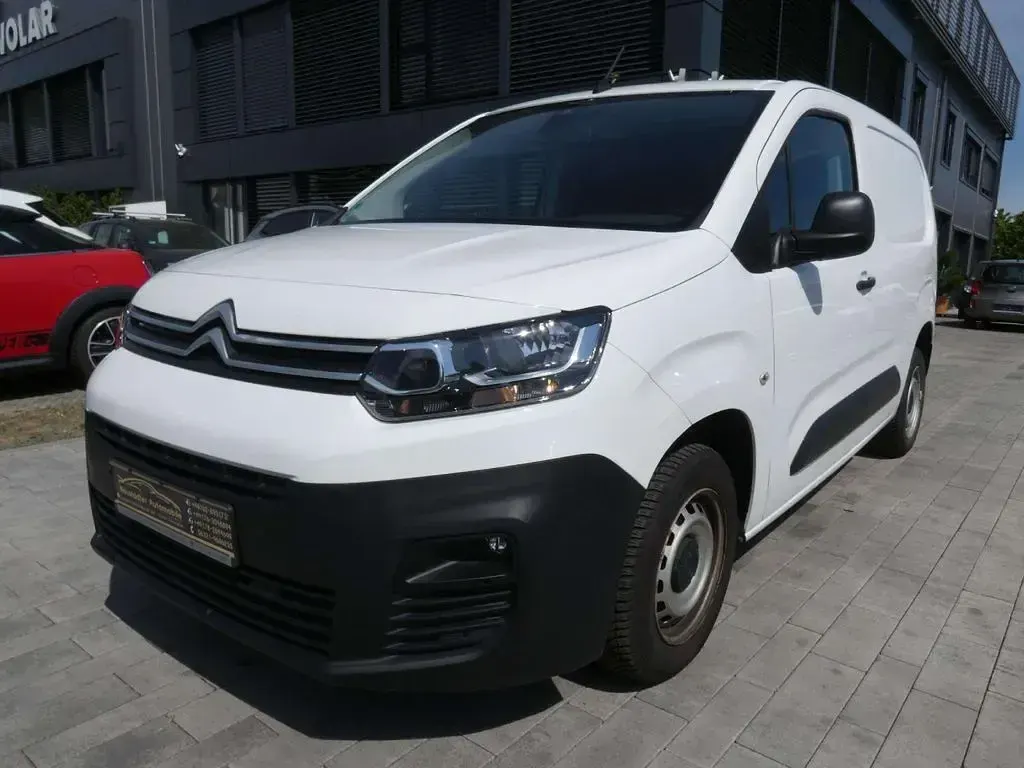 Gebraucht Citroën Berlingo 102 PS (75 kW) 2021 Lack weiss banquise/deckende Van / Kleinbus
