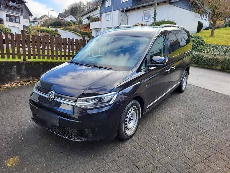 Gebraucht VW Caddy Maxi Style 120 PS (88 kW) 2022 Schwarz Van / Kleinbus
