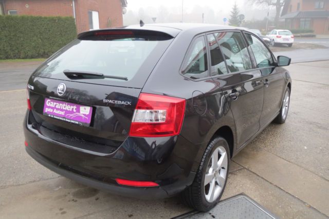 Gebraucht Skoda Rapid Ambition 90 PS (66 kW) 2014 Schwarz metallic Kombi