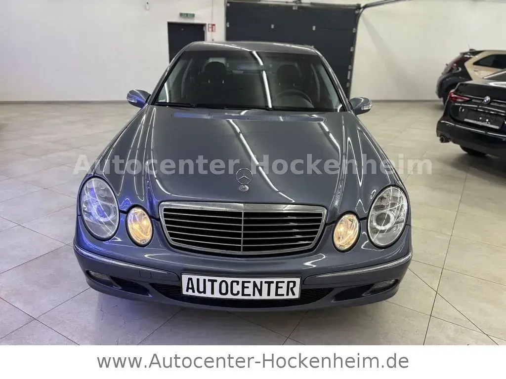 Gebraucht Mercedes E220 Elegance 150 PS (110 kW) 2005 Blau Limousine