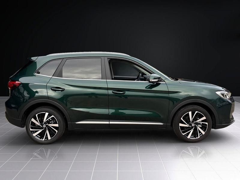 Neu MG ZS Luxury 197 PS (144 kW) 2026 Grün SUV