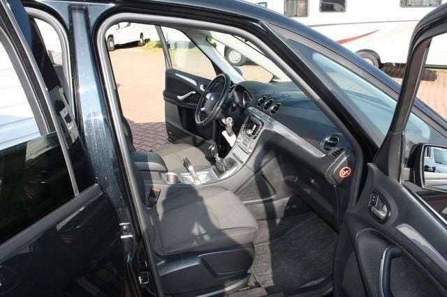 Gebraucht Ford Galaxy Trend 140 PS (102 kW) 2009 Schwarz Van / Kleinbus