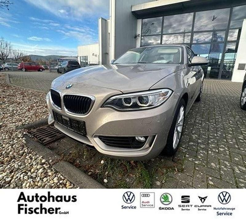 Gebraucht BMW 218 Advantage 136 PS (100 kW) 2016 Moonlight silver metallic Coupé
