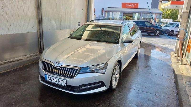 Gebraucht 2019 Skoda Superb Active Kombi | 16.500 € (Superpreis) - Bild 1/4