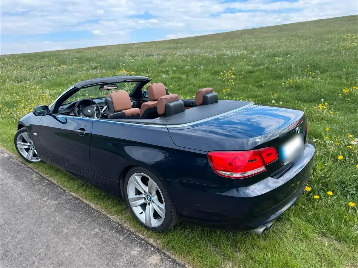 Gebraucht BMW 325 Cabriolet 218 PS (160 kW) 2007 Blau Cabrio