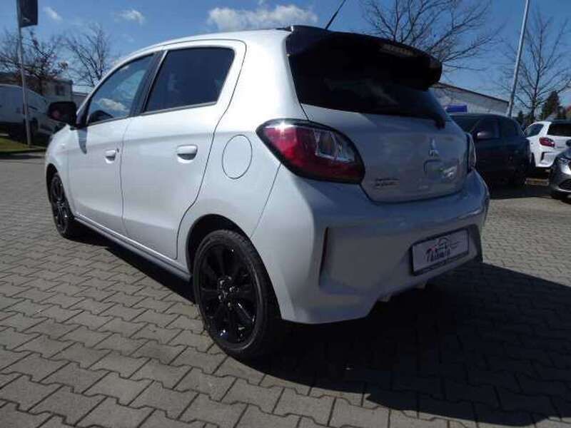 Gebraucht Mitsubishi Space Star Select+ 71 PS (52 kW) 2024 Titanweiß/pianoschwarz Limousine