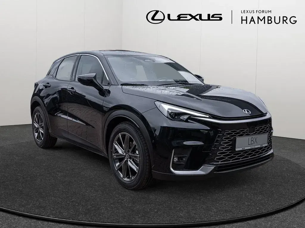 Neu Lexus LBX 136 PS (100 kW) 2026 Schwarz SUV