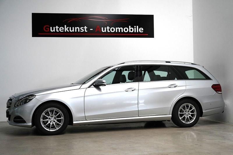 Silber Gebraucht 2013 Mercedes E220 Avantgarde Kombi | 9.999 € (Guter Preis) - Bild 1/4