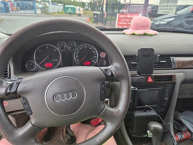 Grau Gebraucht 2003 Audi A6 Allroad Kombi | 1.500 € (Fairer Preis) - Bild 1/3