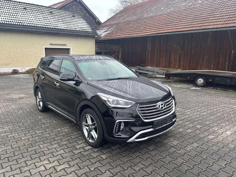 Schwarz Gebraucht 2017 Hyundai Grand Santa Fe Premium SUV | 19.900 € (Fairer Preis) - Bild 1/4