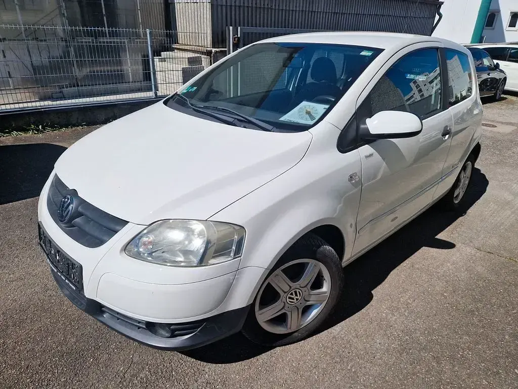 Usata VW Fox Style 54 CV (39 kW) 2010 Bianco Utilitaria