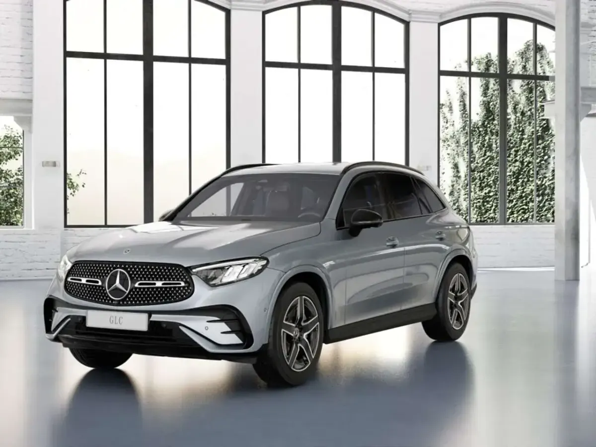 Gebraucht Mercedes GLC200 AMG 163 PS (119 kW) 2026 Silber SUV