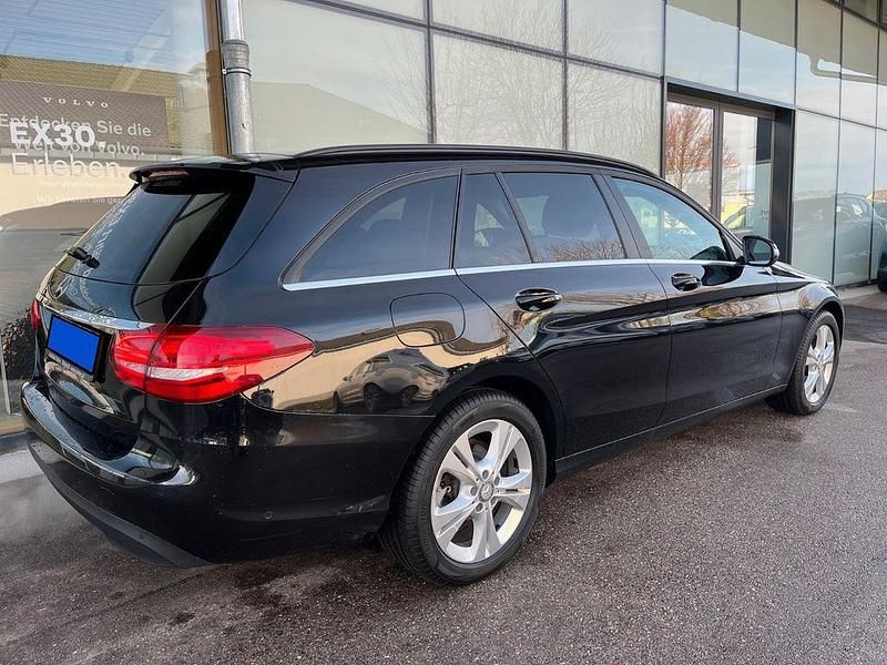 Second-hand Mercedes C180 116 CP (85 kW) 2015 Negru Break
